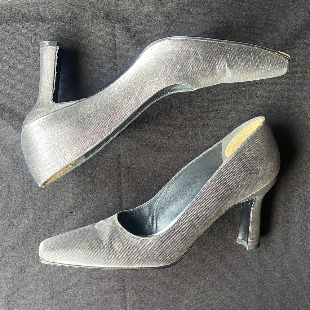 Stuart Weitzman Shimmering Gray Heels - Picture 7 of 9